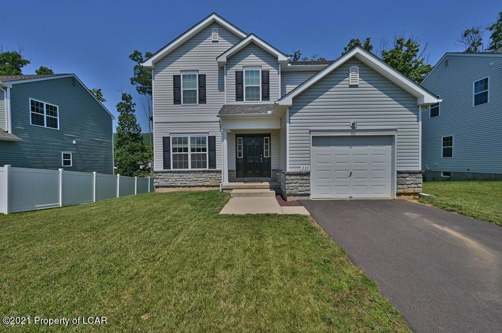 233 Legends Dr, Drums, PA 18222 - photo 1