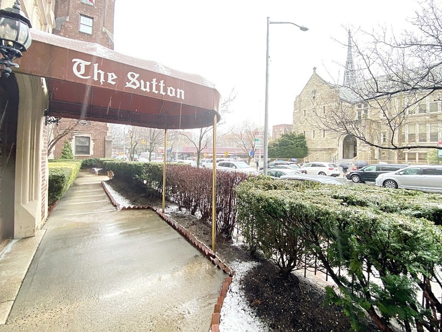 109-14 Ascan Ave unit 6B, Forest Hills, NY 11375 - photo 1