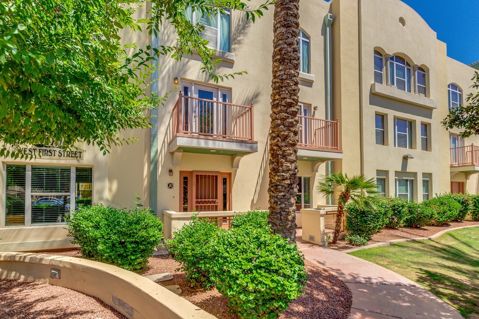 1081 W 1st Street, Unit 10