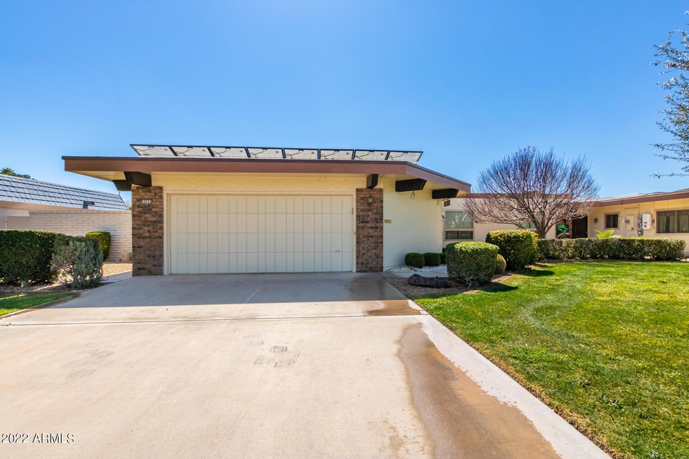 10543 W Hutton Dr, Sun City, AZ 85351 - photo 1