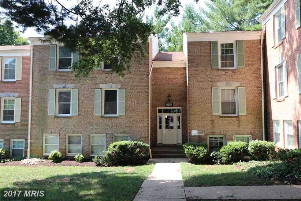 858 Quince Orchard Blvd unit 101, Gaithersburg, MD 20878 - photo 1