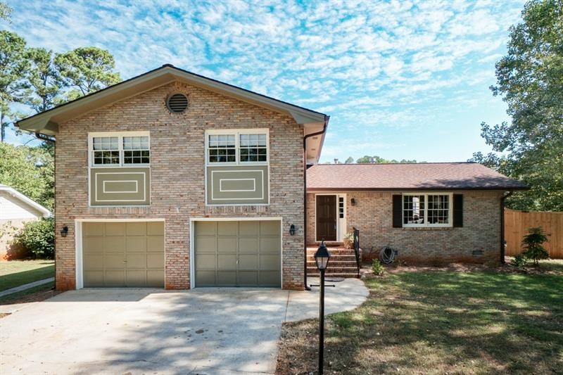 1722 Beauregard Dr SW, Lilburn, GA 30047 - photo 1