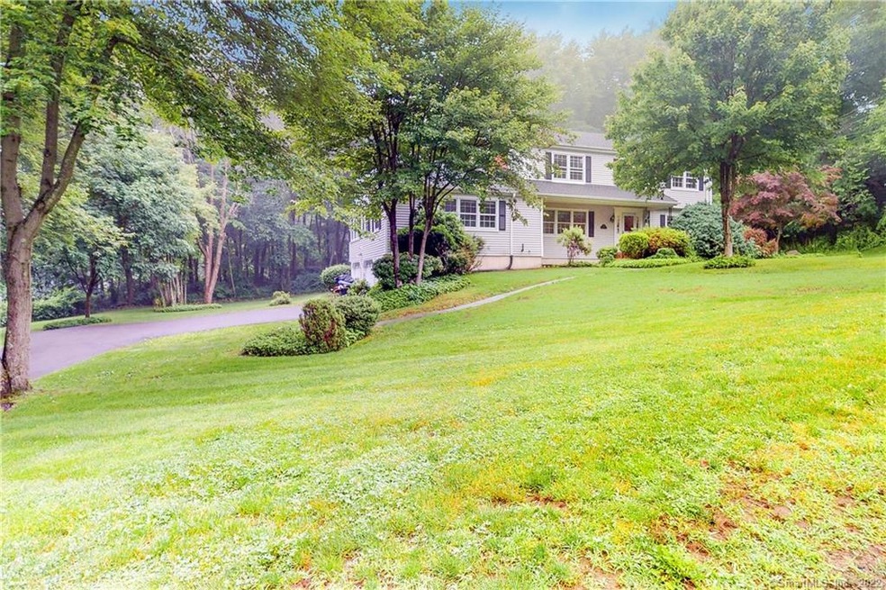 14 Heavenly Ln, Trumbull, CT 06611 - photo 1