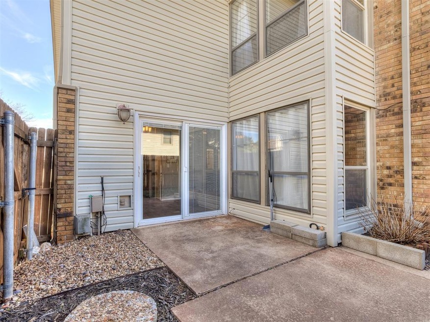 11352 Benttree Cir, Oklahoma City, OK 73120 - photo 1