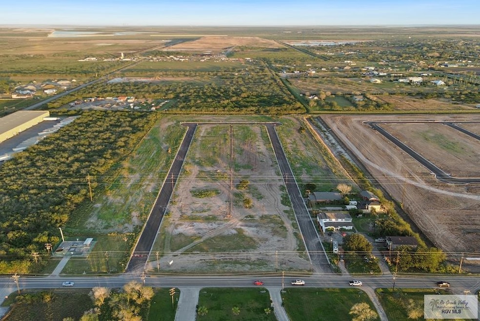 38533 Walker St unit 4, Brownsville, TX 78521 - photo 1