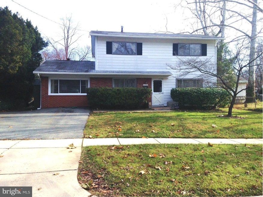 13203 Parkland Dr, Rockville, MD 20853 - photo 1