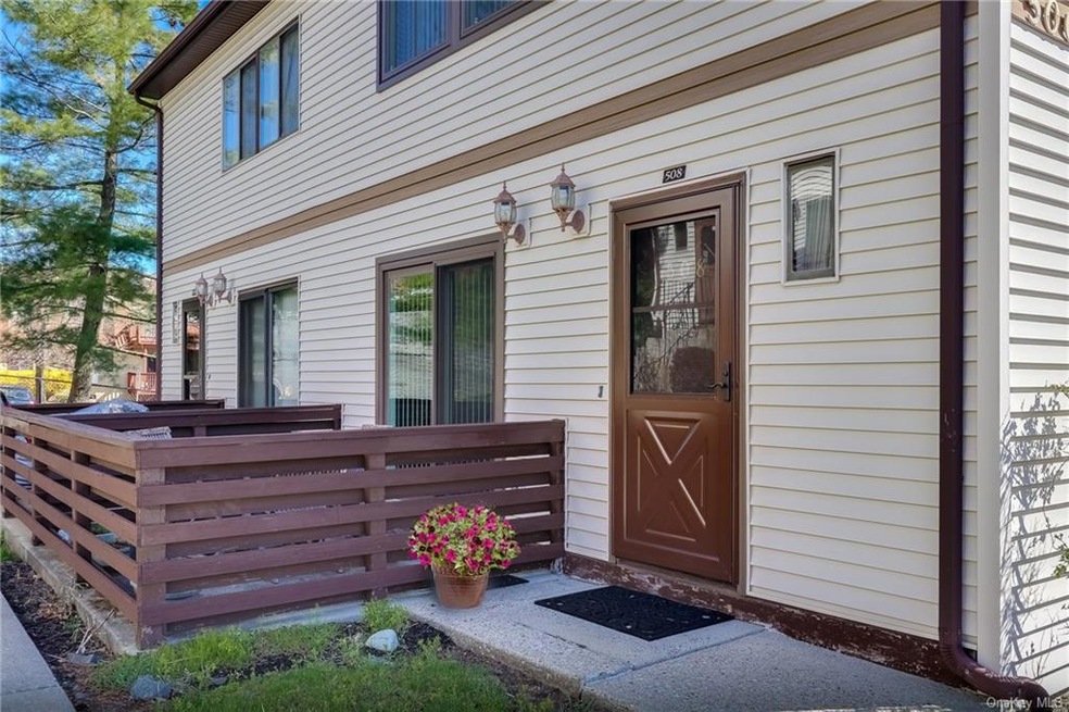 508 Country Club Ln, Pomona, NY 10970 - photo 1