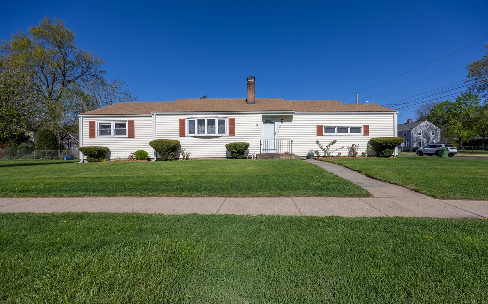 1111 Windsor Ave, Windsor, CT 06095 - photo 1