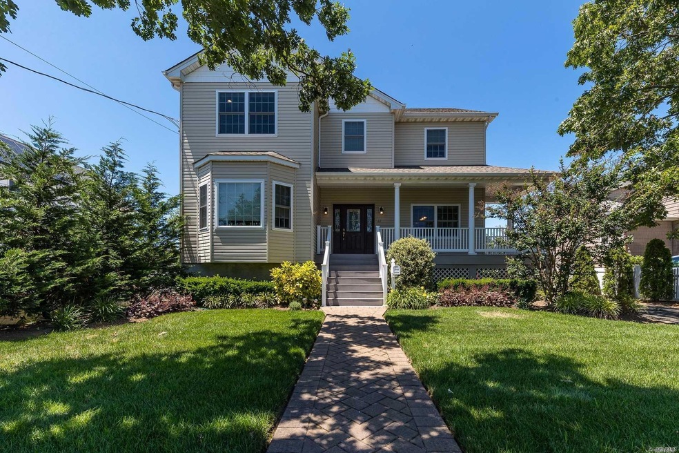 2916 Evergreen Ave, Oceanside, NY 11572 - photo 1