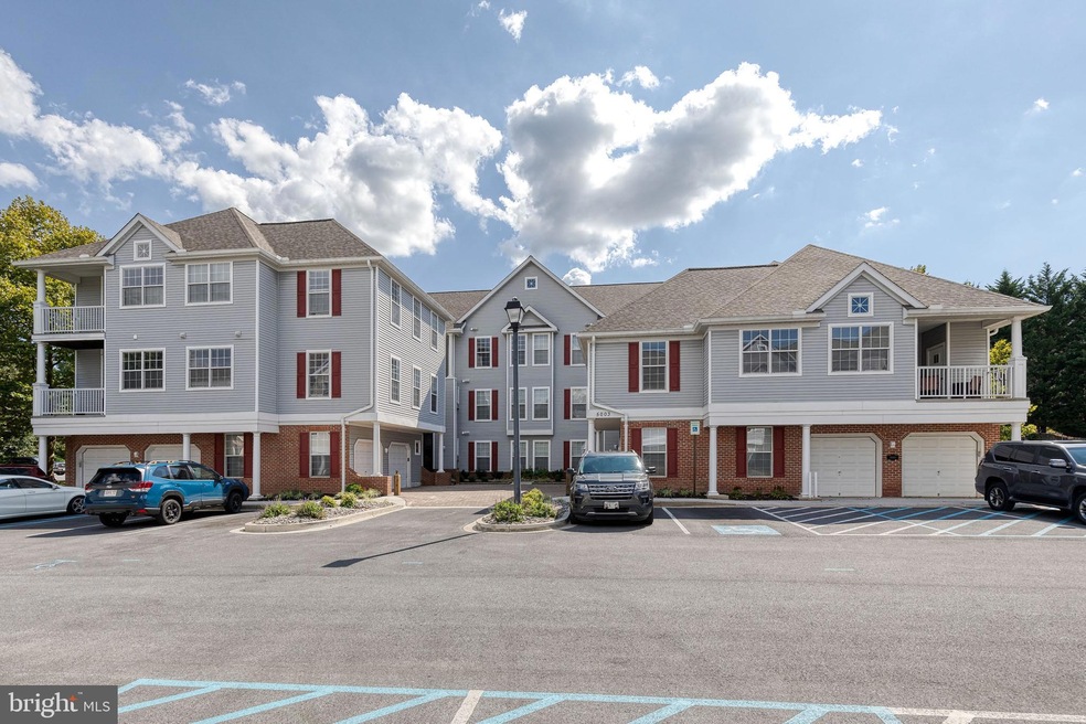 5003 Hollington Dr unit 303, Owings Mills, MD 21117 - photo 1