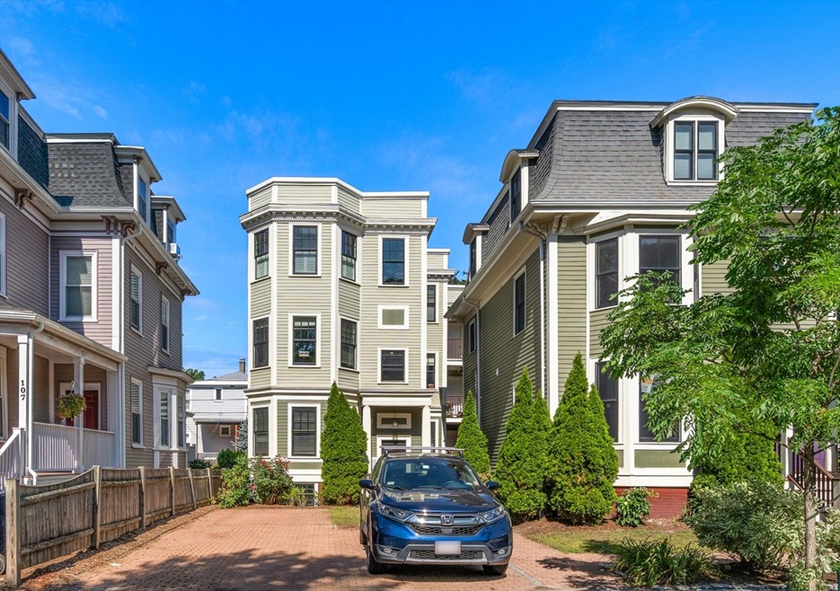 107 1/2 Inman St unit 1, Cambridge, MA 02139 - photo 1