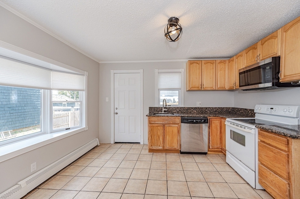 7 Barton St unit 1, Salem, MA 01970 - photo 1