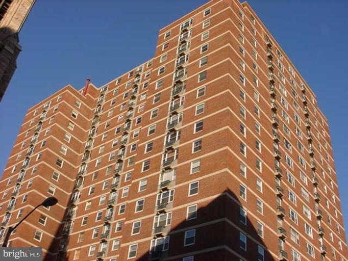 St. Paul at Chase Condominiums unit 1908, Baltimore, MD 21202 - photo 1