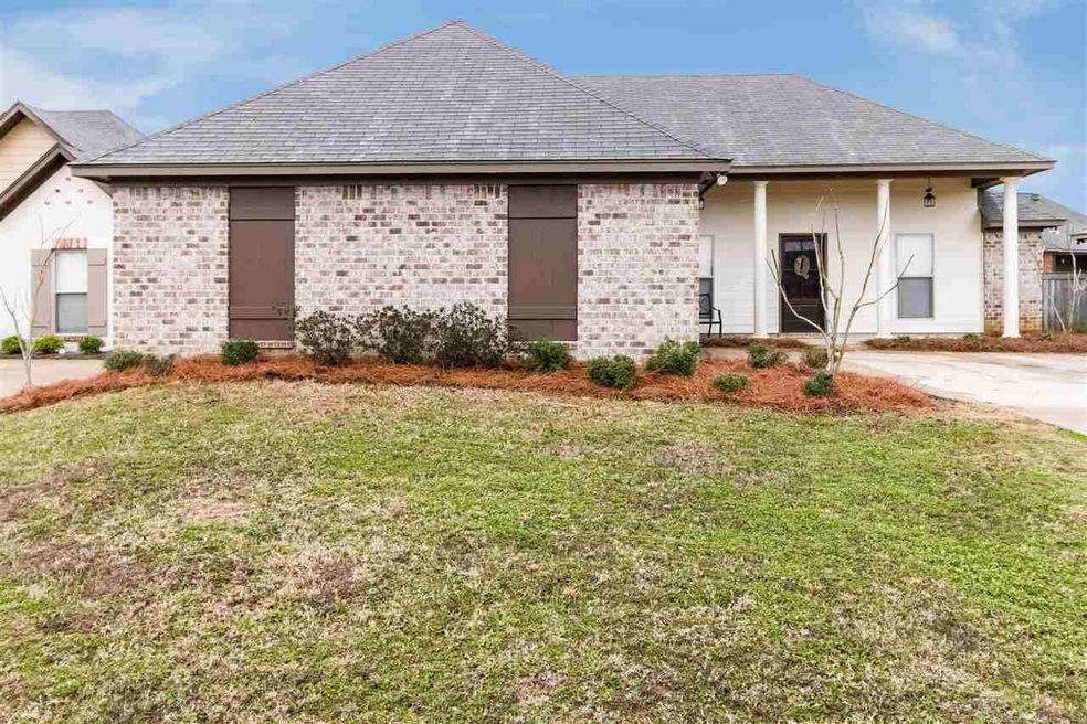 225 Greenfield Ridge Dr, Brandon, MS 39042 - photo 1