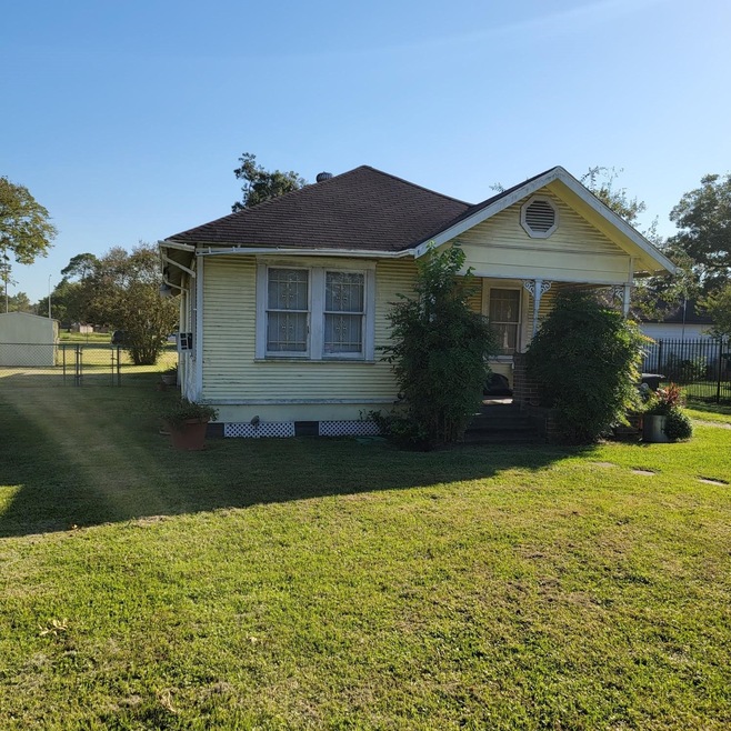 1810 Tidwell Ln, Houston, TX 77093 - photo 1