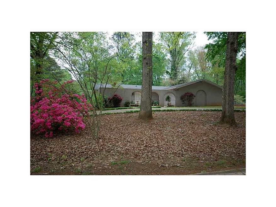 Exterior Front. Large circular driveway as well as