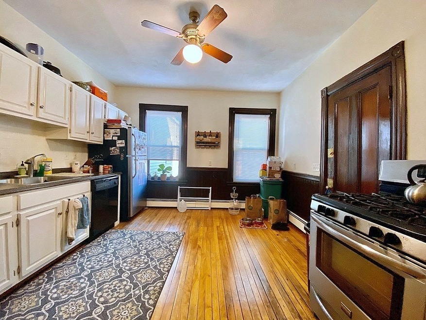 101 Warren St unit 3, Boston, MA 02129 - photo 1