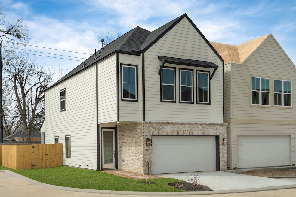 For Sale $354,000 • Co-Listing Agent