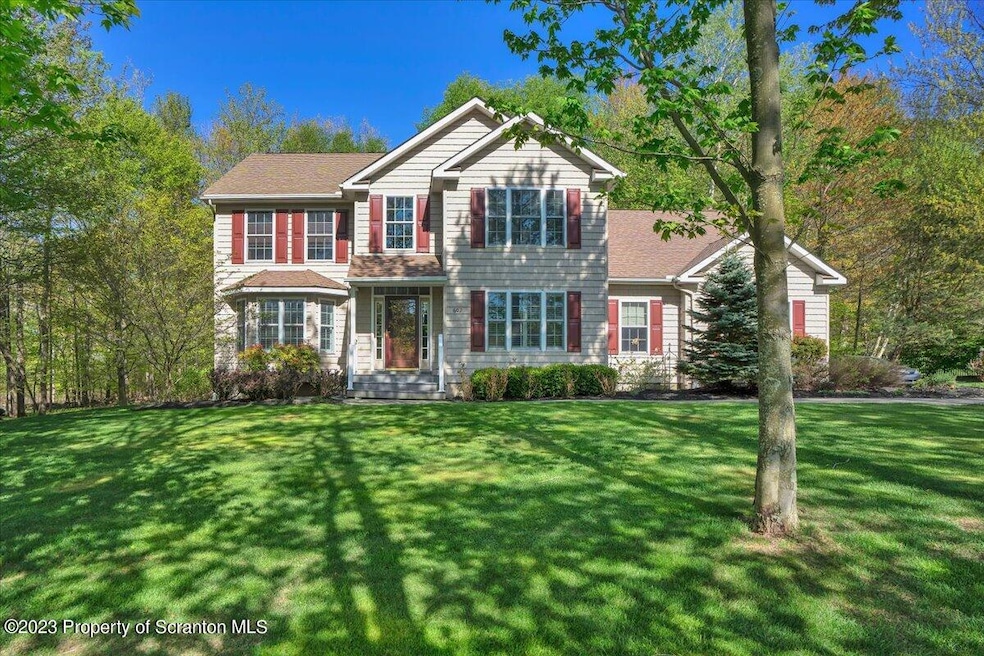 602 Pin Oak Place, Moscow, PA 18444 - photo 1