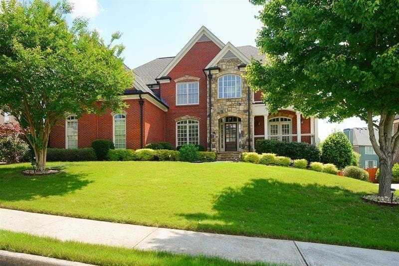 For Sale $650,000 • Co-Listing Agent