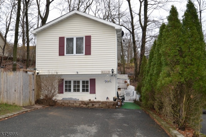 319 Knox Way, Hopatcong, NJ 07843 - photo 1