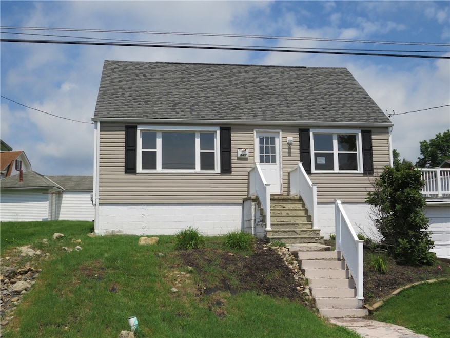 347 Clark St, Washington, PA 15301 - photo 1