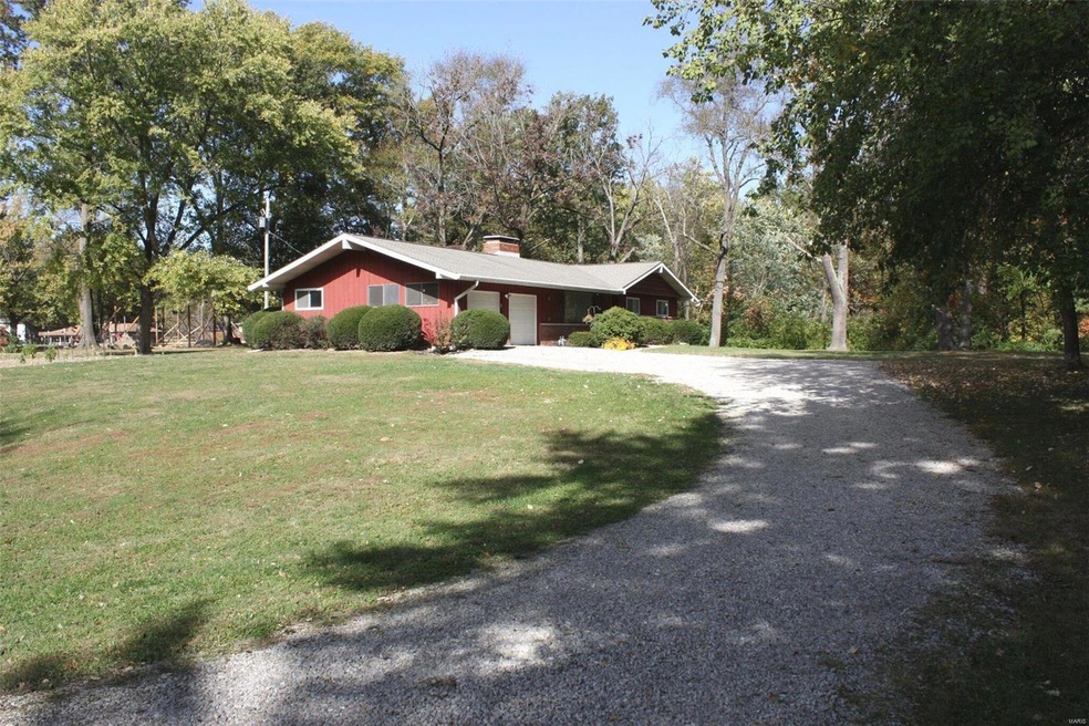 401 E High St, Freeburg, IL 62243 - photo 1