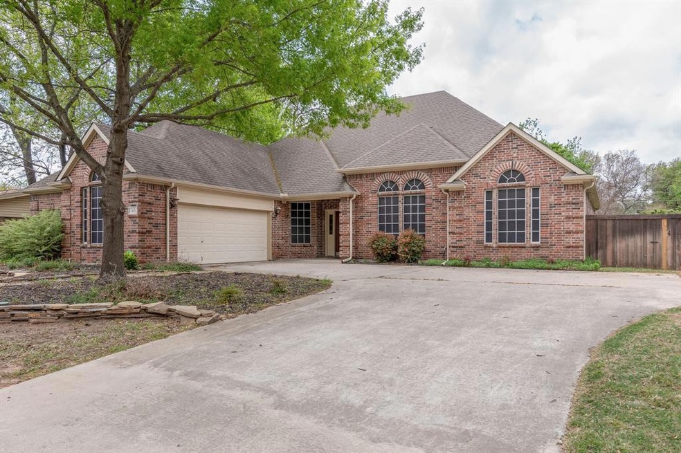 305 Fanning Dr, Hurst, TX 76053 - photo 1