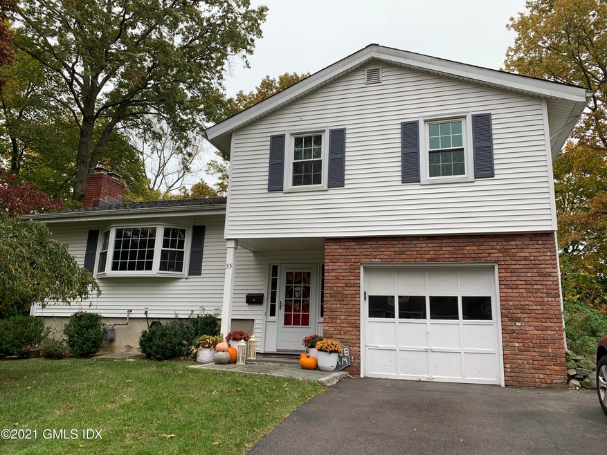 35 Pond Place, Cos Cob, CT 06807 - photo 1