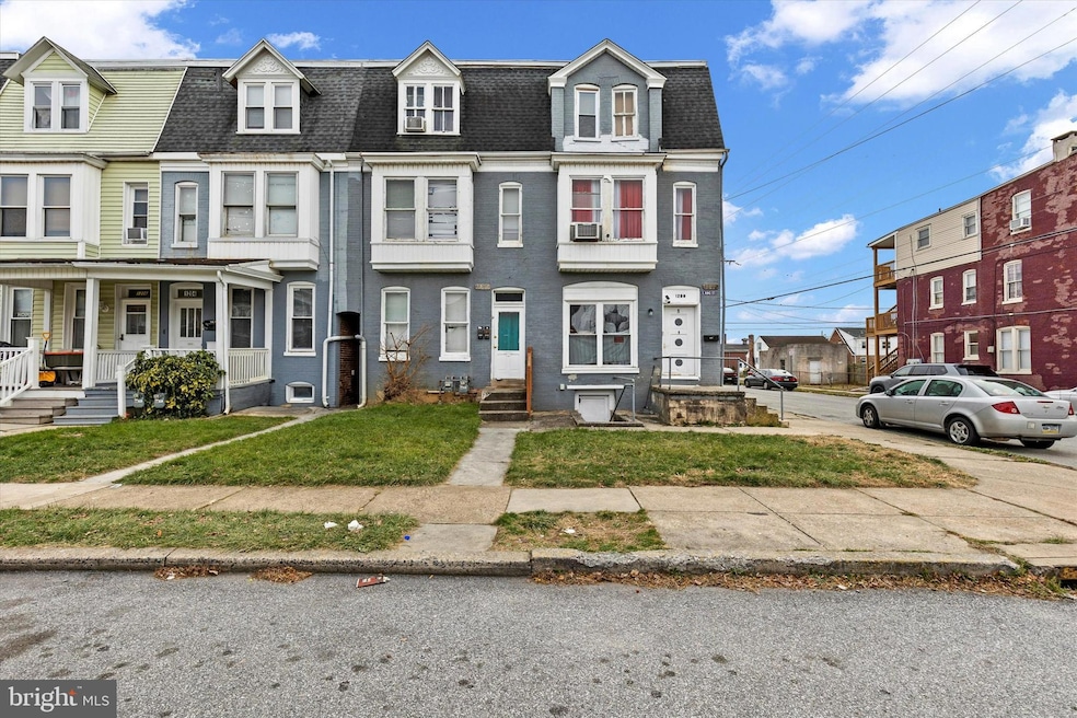 1202 E King St, York, PA 17403 - photo 1