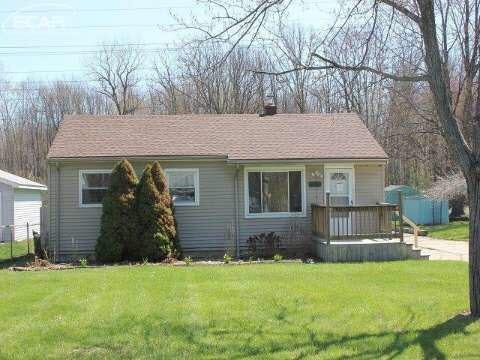 2252 Woodstead St, Burton, MI 48509 - photo 1