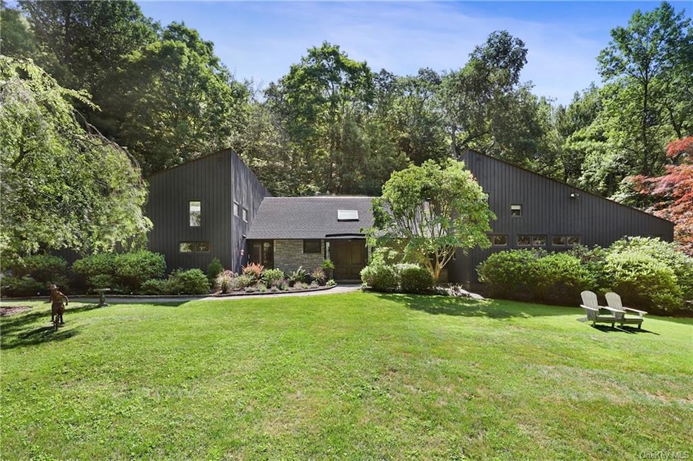 22 Blacksmith Ln, Pound Ridge, NY 10576 - photo 1