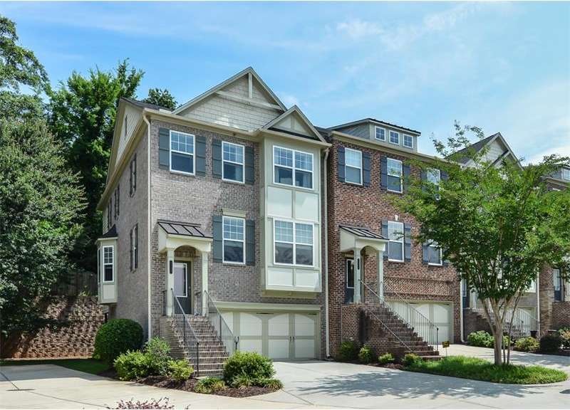 Wow! Large end unit in popular Cobblestone at Broo