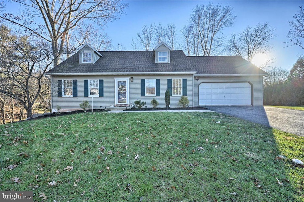 901 Maurice Cir, Stevens, PA 17578 - photo 1