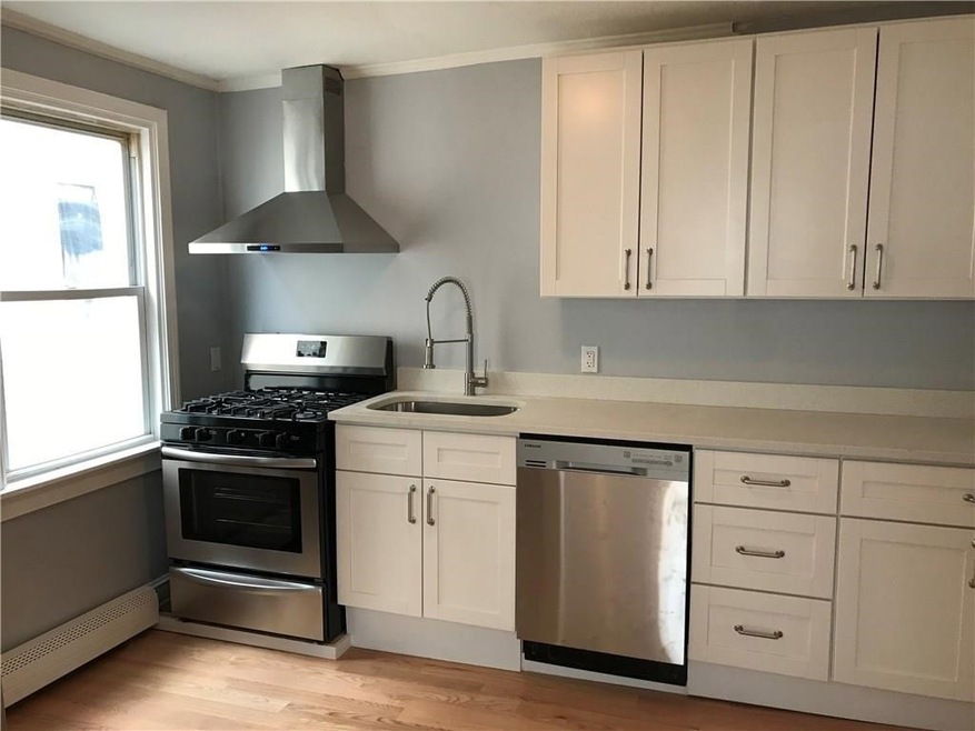 126 Knight St unit 4, Providence, RI 02909 - photo 1