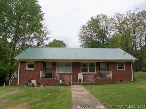 105 S Evergreen Ave, Siler City, NC 27344 - photo 1