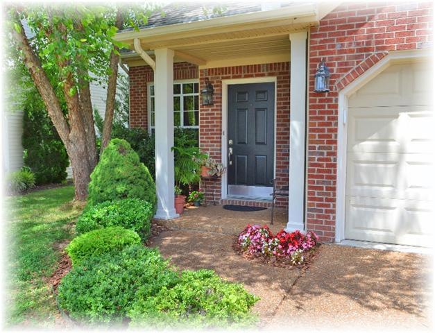 Welcome to 3018 Wilcot Way . . . located in one of Franklin's very favorite neighborhoods . . . Fieldstone Farms