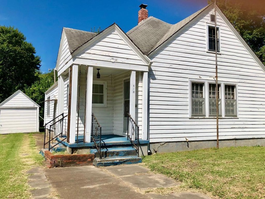 615 S 16th St, Parsons, KS 67357 - photo 1