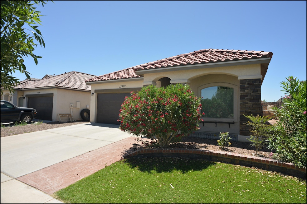 13582 Everingham Dr, Horizon City, TX 79928 - photo 1