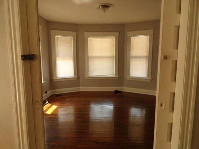 544 Laurel Ave unit 1, Bridgeport, CT 06605 - photo 1