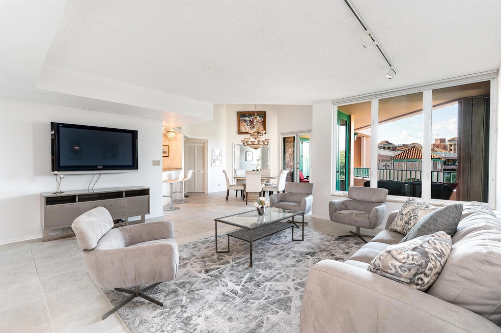 Mizner Court unit PH22, Boca Raton, FL 33432 - photo 1