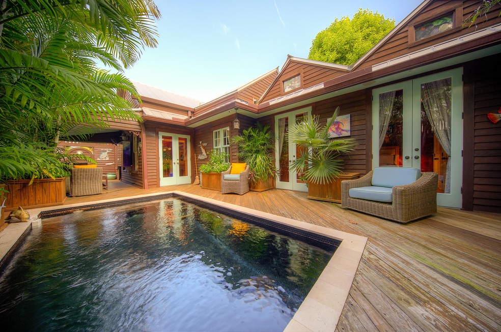 608 Angela St (2019)-33