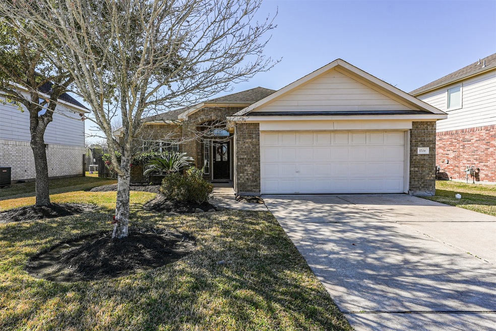 3706 Mahogany Trail, Pearland, TX 77584 - photo 1