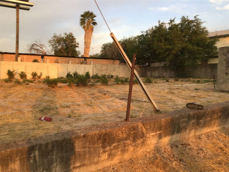 101 Corpus Christi St, Laredo, TX 78040 - photo 1