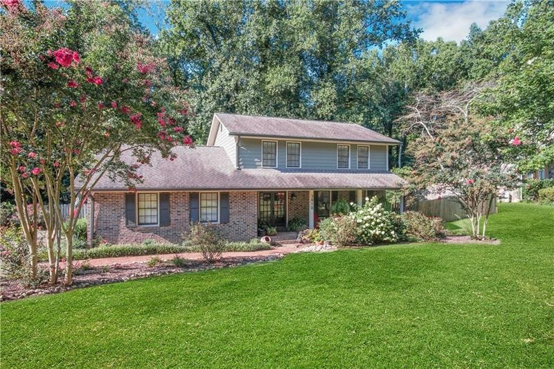 3810 Corinth Dr, Gainesville, GA 30506 - photo 1