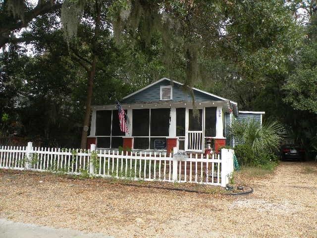 609/611 Ocean Blvd, St. Simons Island, GA 31522 - photo 1