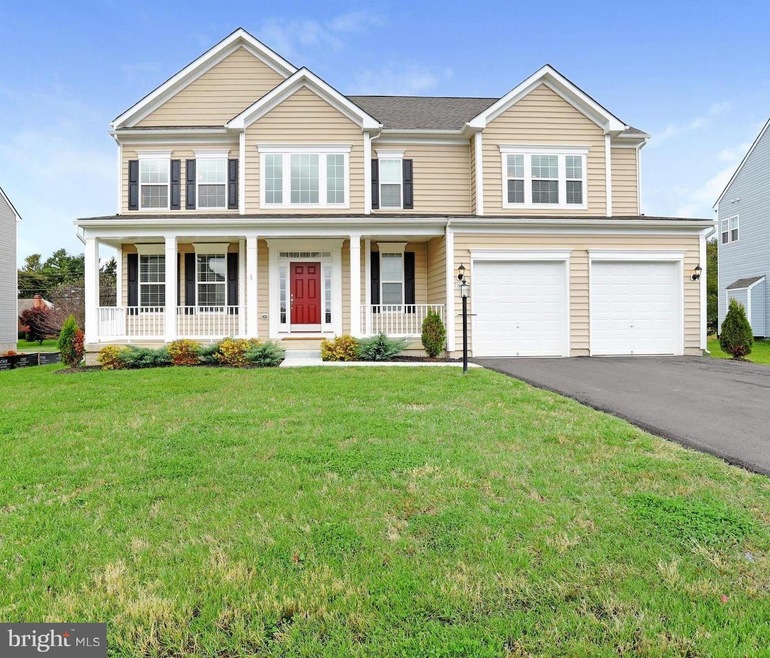 19006 Maple Valley Cir, Hagerstown, MD 21742 - photo 1