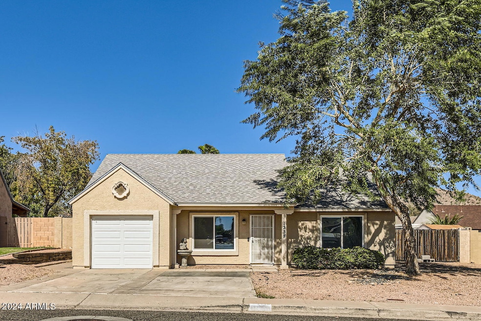 1338 E Utopia Rd - Web Quality - 001 - 0