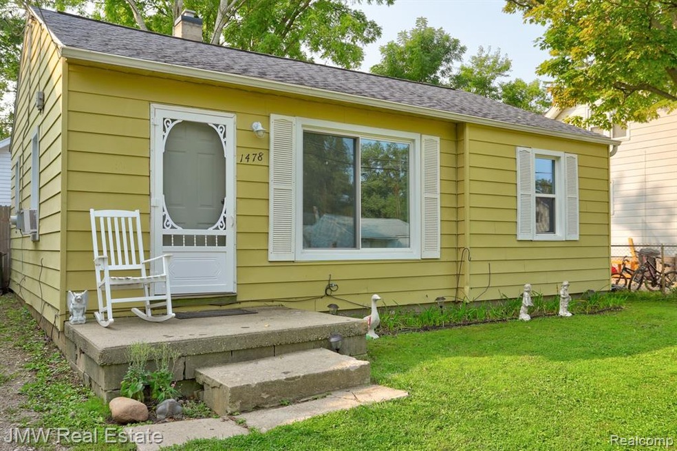 1478 Proper Ave Burton-4.jpg