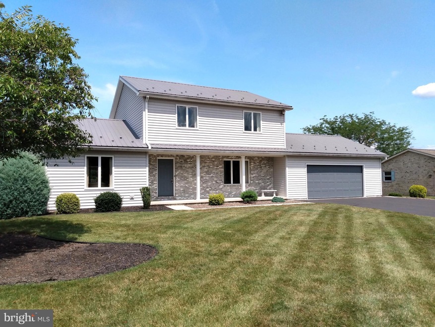 651 Mahantango Dr, Chambersburg, PA 17202 - photo 1